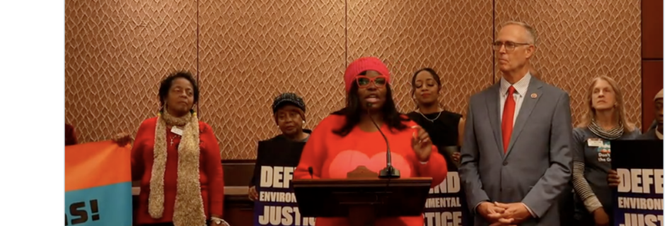 In a video on twitter, Roishetta Ozane speaks at a press conference in Washington DC with members of Congress and other frontline leaders